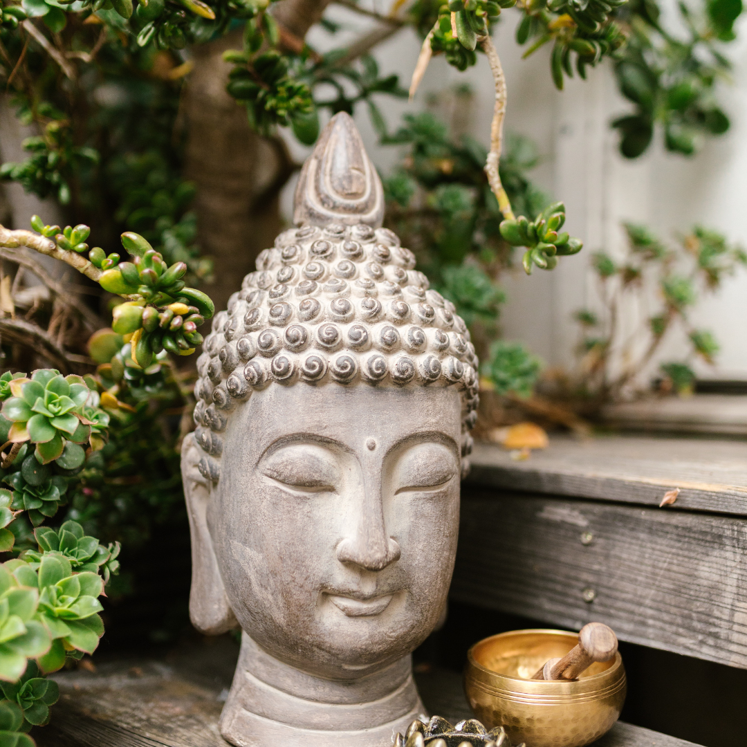 How to Create a Relaxing Outdoor Meditation Garden Where You Can Re-center