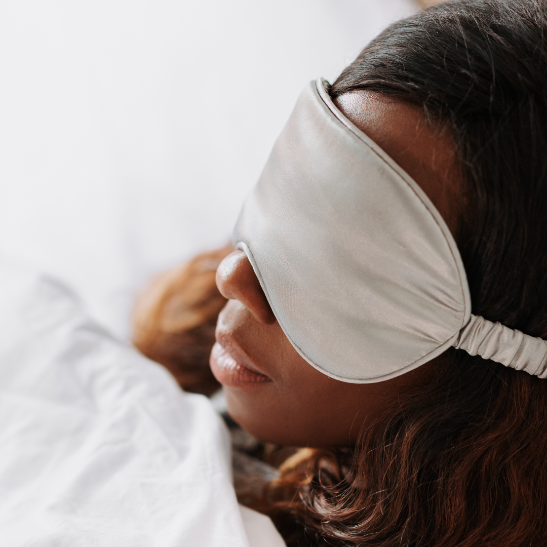 The Benefits of Sleeping Masks and Tips for Beauty Sleep